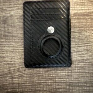 Black Carbon Fiber AirTag wallet